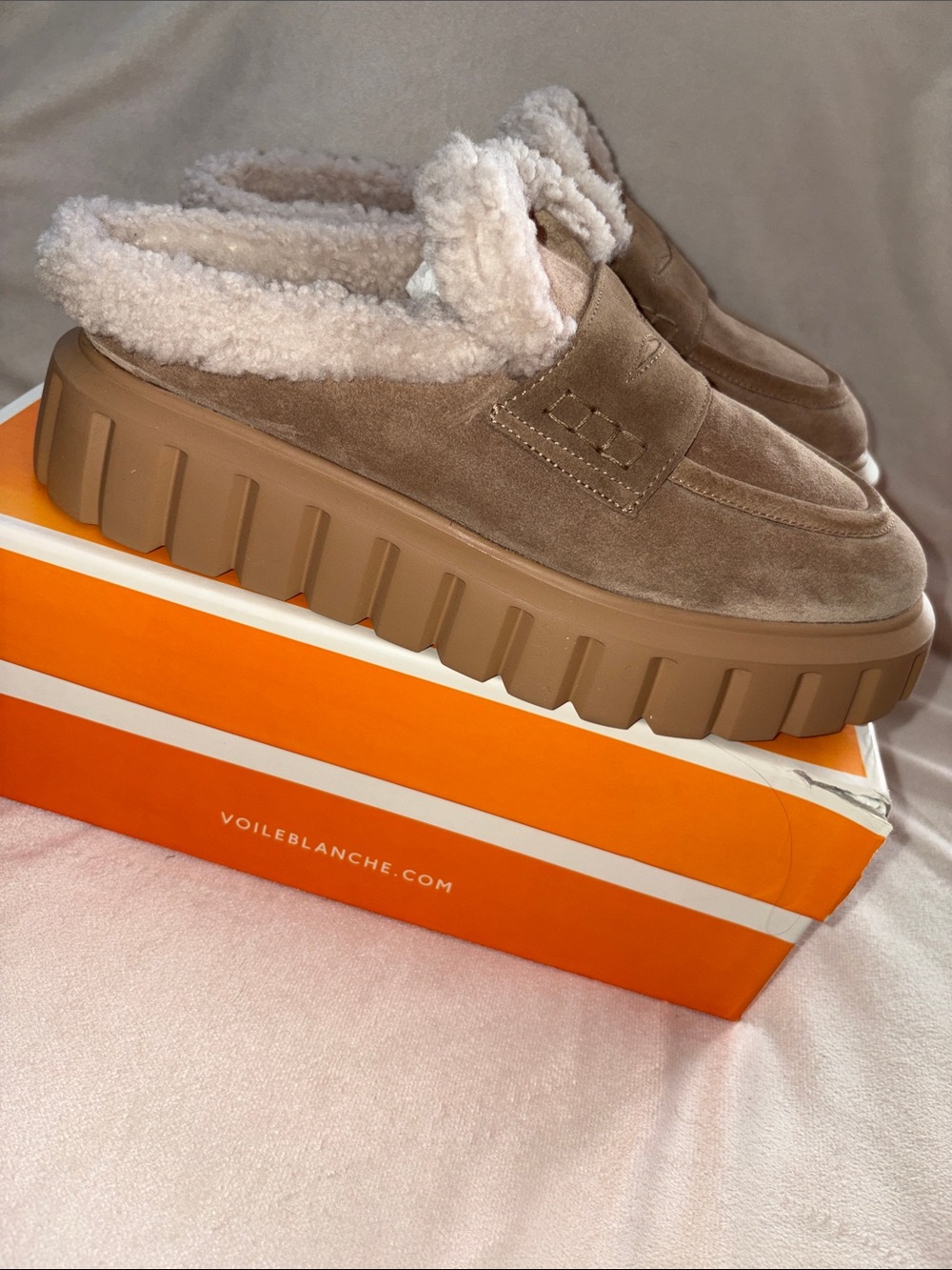 NWT VOILE BLANCHE Grenelle Genuine Shearling Platform Mule in Light Brown-Beige - Picture 11 of 16